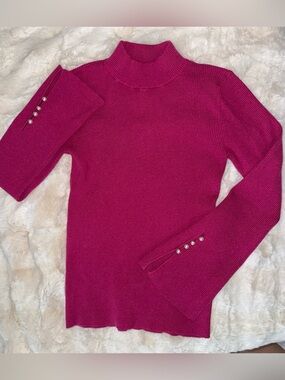Ann Taylor Pearl Button Split Bell Cuff Mock Neck Top in Fuchsia, Large